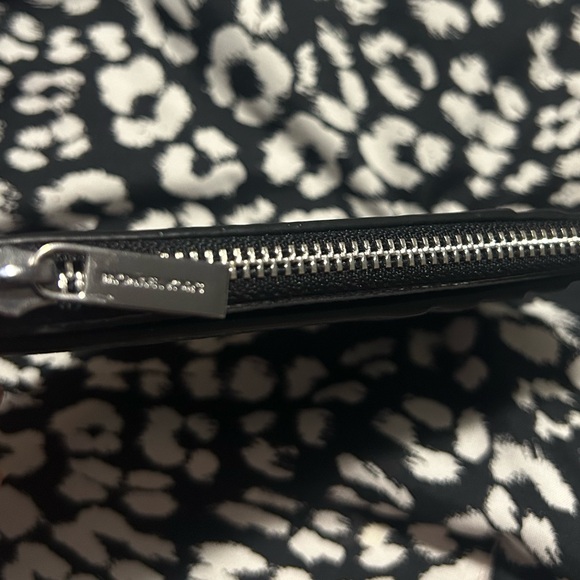 Michael Kors cooper slim zippered wallet - Picture 8 of 8